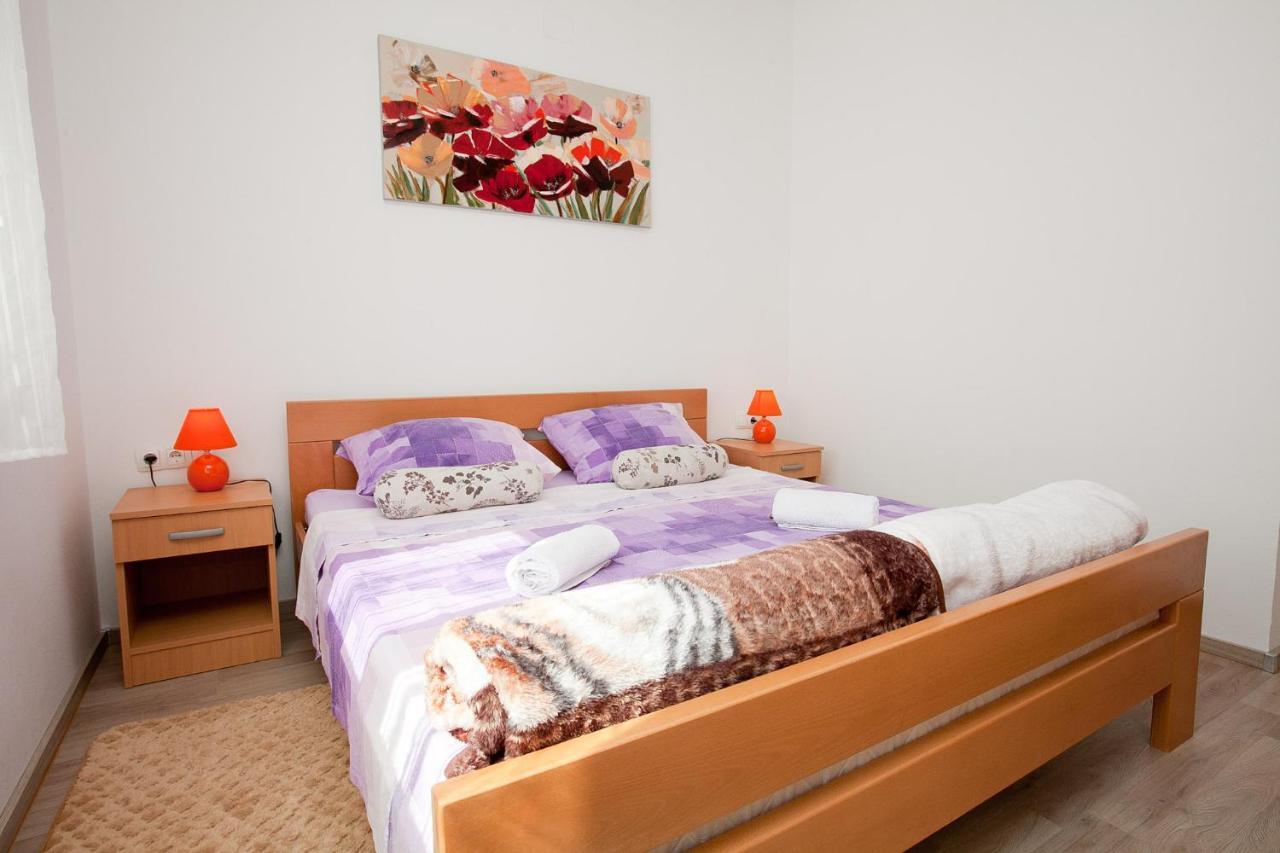 Apartmani Lea Starigrad Paklenica Exterior foto